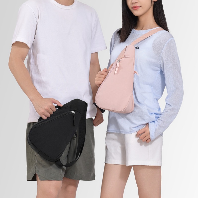 حقيبة صدرية خفيفة الوزن للهاتف - مراجعة Cycling Commute Bag وسعره